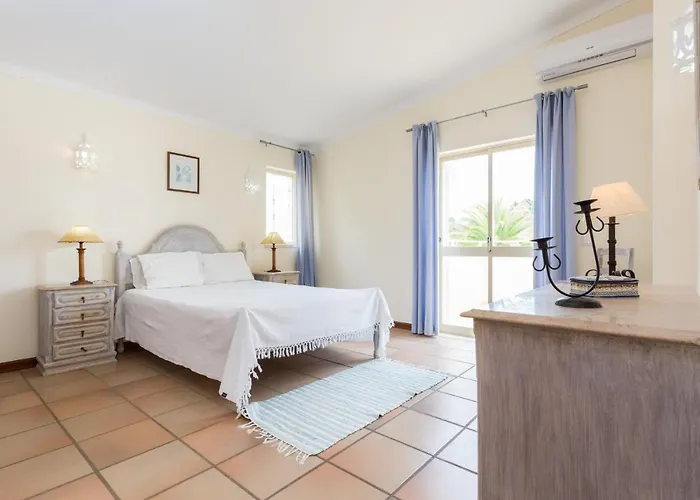 Villa Helmar By Algarve Holidays Gale (Albufeira)